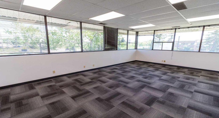 1530 27 Avenue, Calgary, Alberta T2E 7S6, ,Commercial,For Lease,27,A2083961