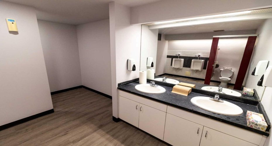 1530 27 Avenue, Calgary, Alberta T2E 7S6, ,Commercial,For Lease,27,A2083961