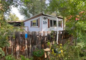 284 River Drive, Drumheller, Alberta T0J 0Y0, 2 Bedrooms Bedrooms, ,1 BathroomBathrooms,Residential,For Sale,River,A2084132