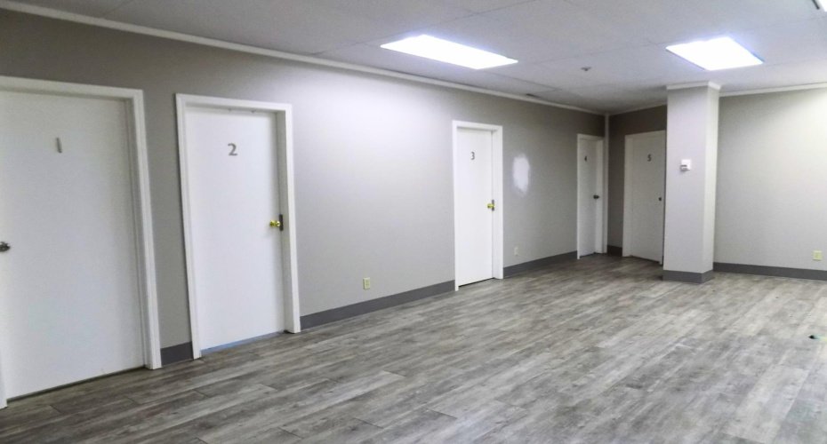 9804 100 Avenue, Grande Prairie, Alberta T8V 0T8, ,Commercial,For Lease,Cooperators Square,100,A2087339