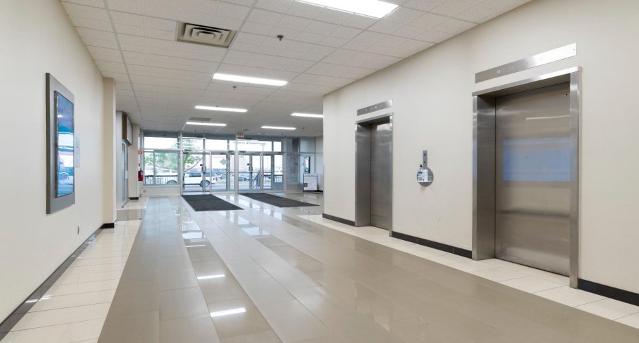 9816 Hardin Street, Fort McMurray, Alberta T9H 4K3, ,Commercial,For Lease,Hardin Street Building,Hardin,A2154606