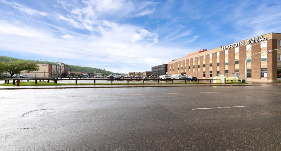 9816 Hardin Street, Fort McMurray, Alberta T9H 4K3, ,Commercial,For Lease,Hardin Street Building,Hardin,A2154606
