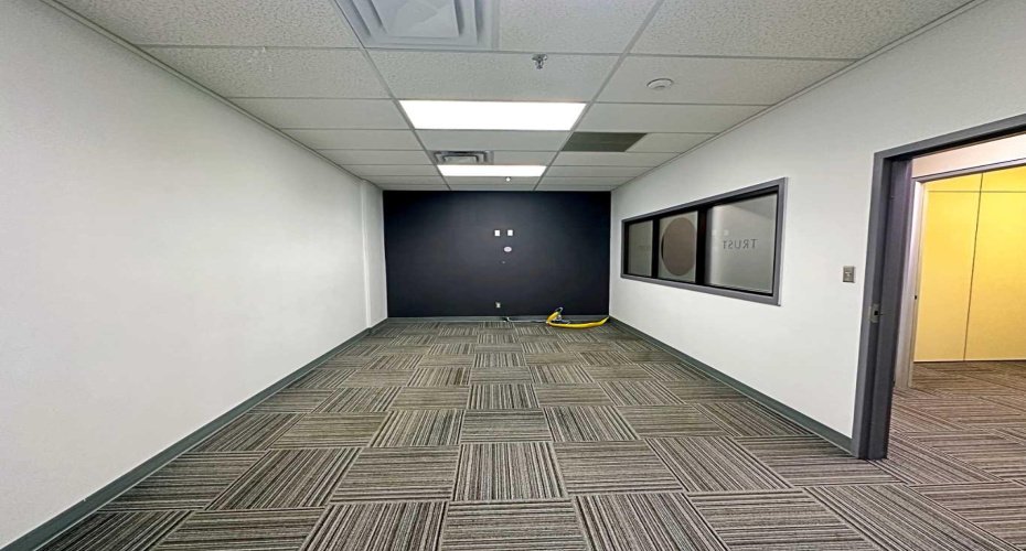 9816 Hardin Street, Fort McMurray, Alberta T9H 4K3, ,Commercial,For Lease,Hardin Street Building,Hardin,A2154606