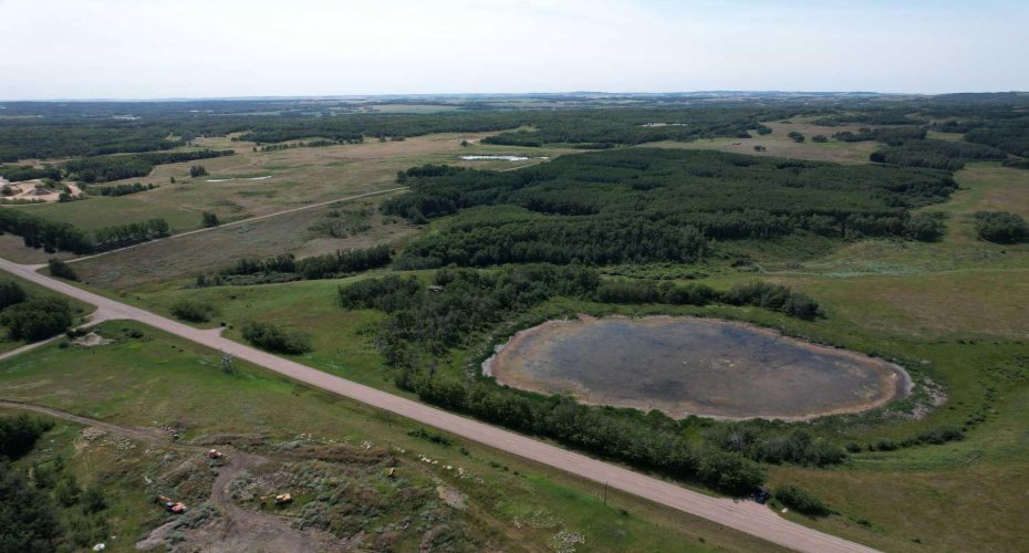 On Hwy 816, Rural Red Deer County, Alberta T4E 0V5, ,Land,For Sale,On Hwy 816,A2155823