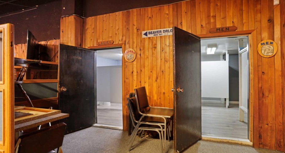 221 Centre Street, Tilley, Alberta T0J 3K0, ,Commercial,For Sale,TILLEY HOTEL,Centre,A2157445