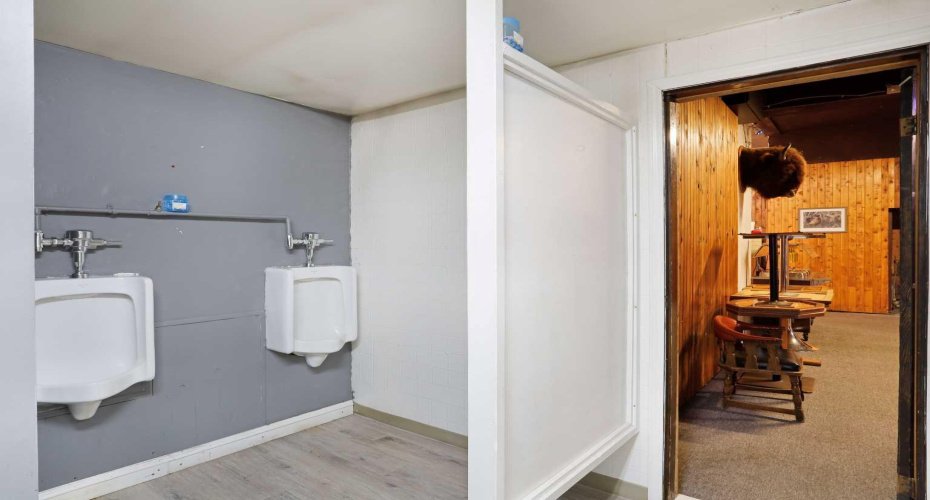 221 Centre Street, Tilley, Alberta T0J 3K0, ,Commercial,For Sale,TILLEY HOTEL,Centre,A2157445