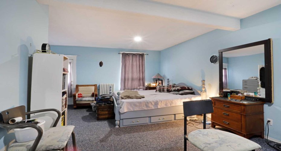 221 Centre Street, Tilley, Alberta T0J 3K0, ,Commercial,For Sale,TILLEY HOTEL,Centre,A2157445