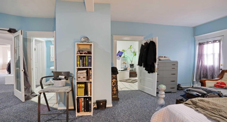 221 Centre Street, Tilley, Alberta T0J 3K0, ,Commercial,For Sale,TILLEY HOTEL,Centre,A2157445