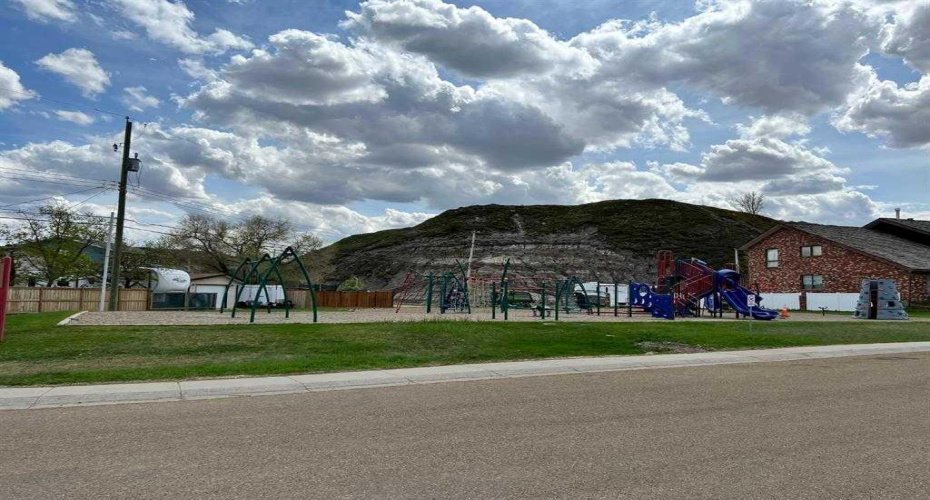 140 10 Avenue, Drumheller, Alberta T0J 0Y6, ,Land,For Sale,10,A2148637