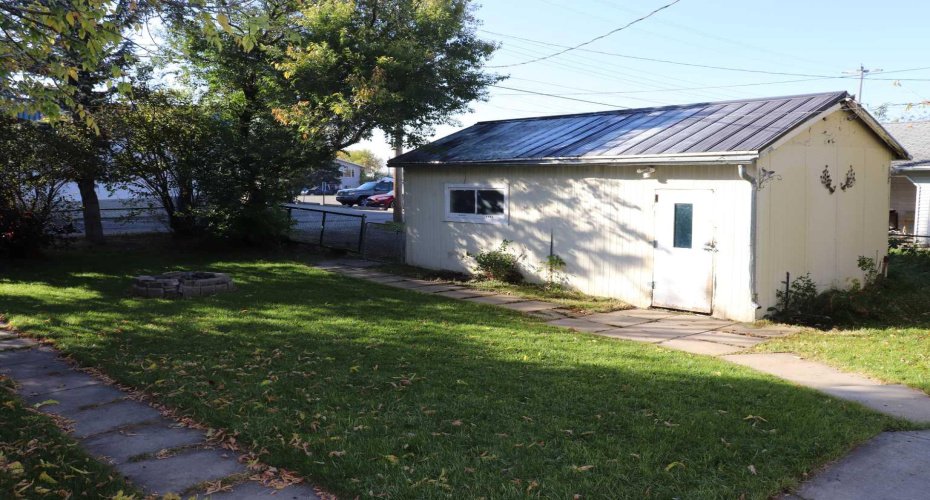 5021 6 Avenue, Edson, Alberta T7E 1E7, 2 Bedrooms Bedrooms, ,1 BathroomBathrooms,Residential,For Sale,6 Avenue,A2160335