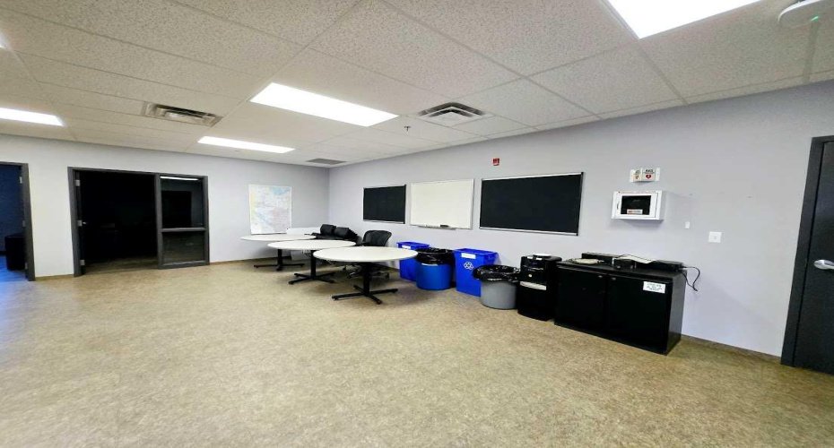 # 9 Spruce Drive, Sedgewick, Alberta T0B 4C0, ,Commercial,For Sale,Spruce,A2160622