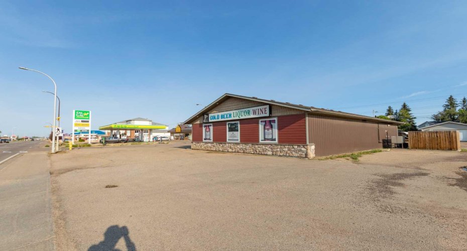 5922 50 Avenue, Stettler, Alberta T0C 2L2, ,Commercial,For Sale,50,A2161251