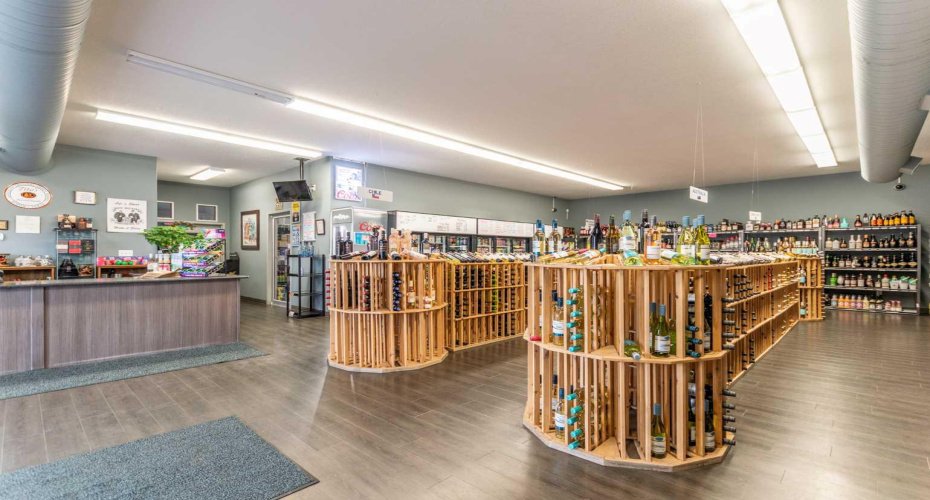 5922 50 Avenue, Stettler, Alberta T0C 2L2, ,Commercial,For Sale,50,A2161251