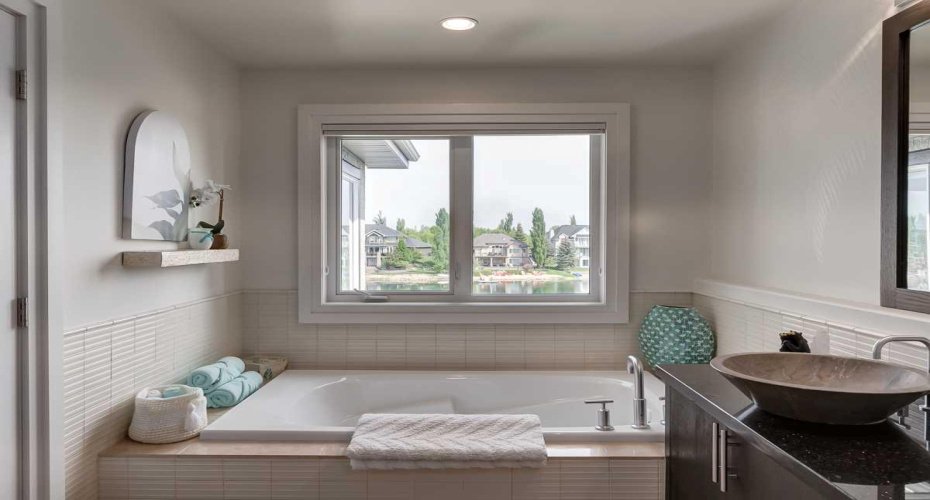 68 Heritage Lake Shores, Heritage Pointe, Alberta T0L0X0, 5 Bedrooms Bedrooms, ,5 BathroomsBathrooms,Residential,For Sale,Heritage Lake,A2160365