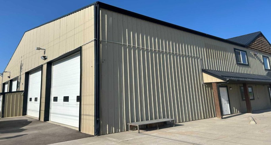 4218 46 Avenue, Olds, Alberta T4H 1T9, ,Commercial,For Lease,46,A2161920