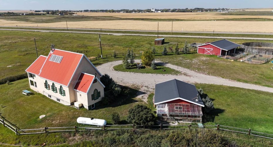 270002 AB 505 Highway, Glenwood, Alberta T0K 2R0, 4 Bedrooms Bedrooms, ,3 BathroomsBathrooms,Residential,For Sale,AB 505,A2164406