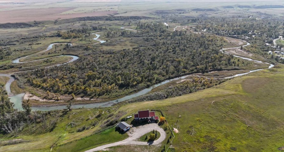 270002 AB 505 Highway, Glenwood, Alberta T0K 2R0, 4 Bedrooms Bedrooms, ,3 BathroomsBathrooms,Residential,For Sale,AB 505,A2164406