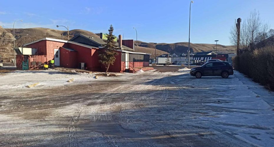 67-71 Bridge Street, Drumheller, Alberta T0J 0Y0, ,Commercial,For Sale,Bridge,A2164373