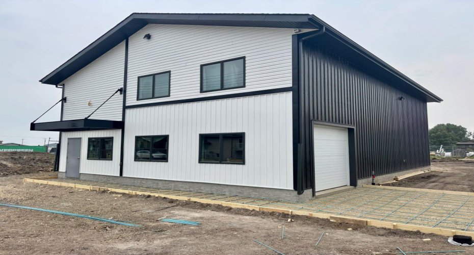 5311 47 Street, Camrose, Alberta T4V 1L7, ,Commercial,For Sale,47,A2165253