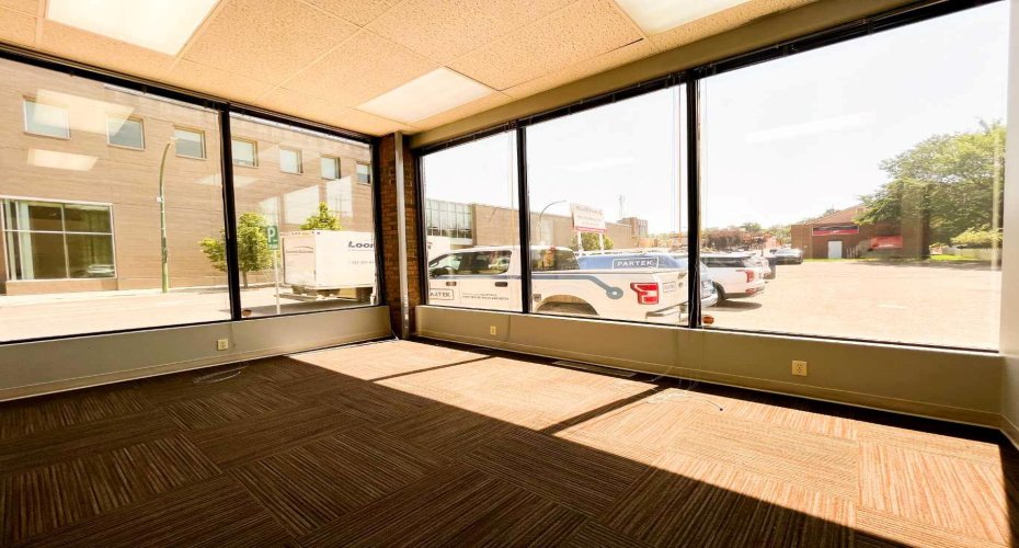 132 4 Avenue, Medicine Hat, Alberta T1A 8B5, ,Commercial,For Lease,4,A2170169