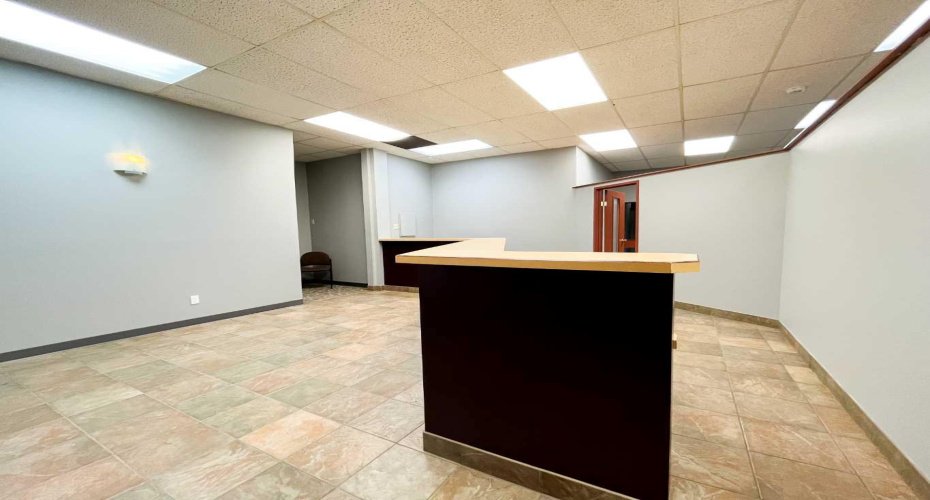 132 4 Avenue, Medicine Hat, Alberta T1A 8B5, ,Commercial,For Lease,4,A2170169