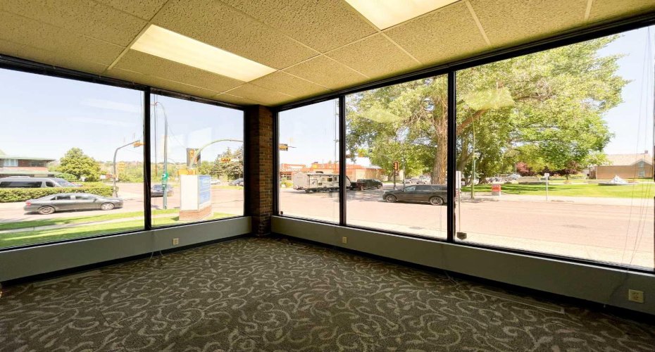 132 4 Avenue, Medicine Hat, Alberta T1A 8B5, ,Commercial,For Lease,4,A2170169