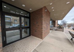556 4 Street, Medicine Hat, Alberta T1A 0K8, ,Commercial,For Lease,4,A2171445