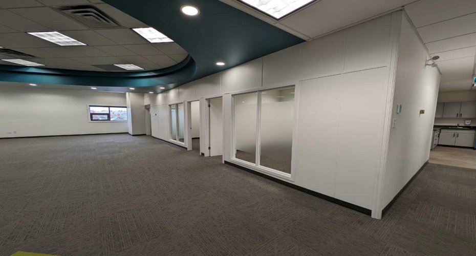 556 4 Street, Medicine Hat, Alberta T1A 0K8, ,Commercial,For Lease,4,A2171445