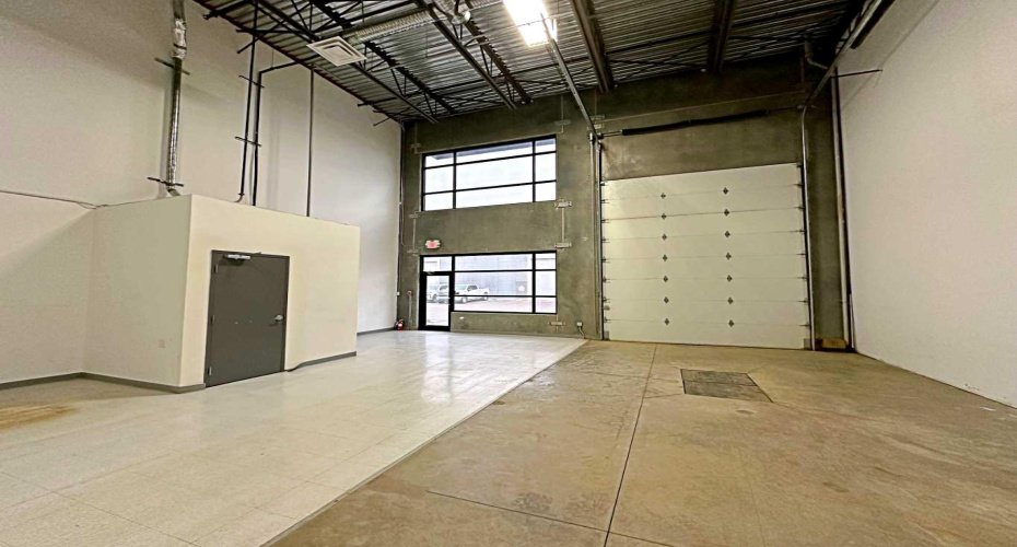 400 Mackenzie Boulevard, Fort McMurray, Alberta T9H 4C4, ,Commercial,For Lease,Mackenzie,A2095504