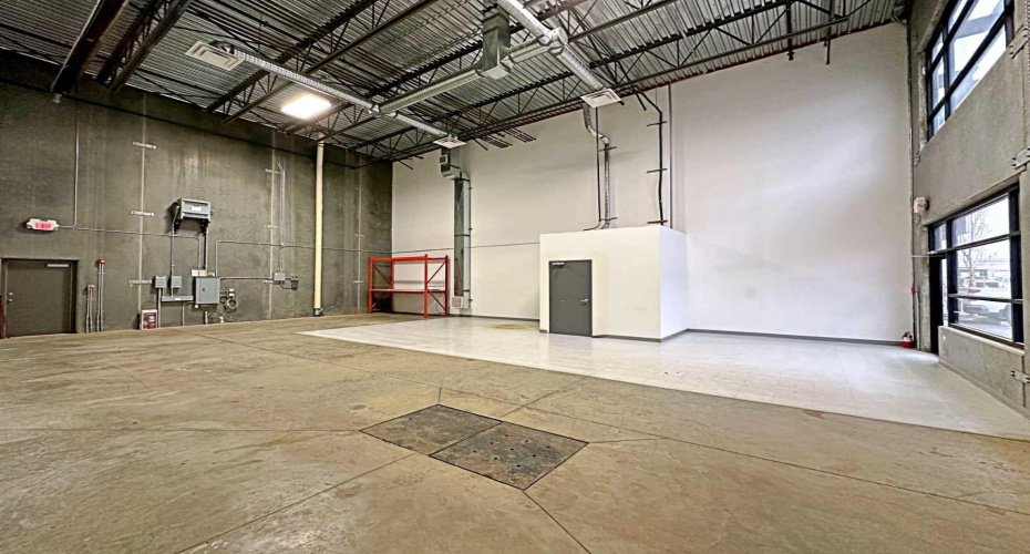 400 Mackenzie Boulevard, Fort McMurray, Alberta T9H 4C4, ,Commercial,For Lease,Mackenzie,A2095504