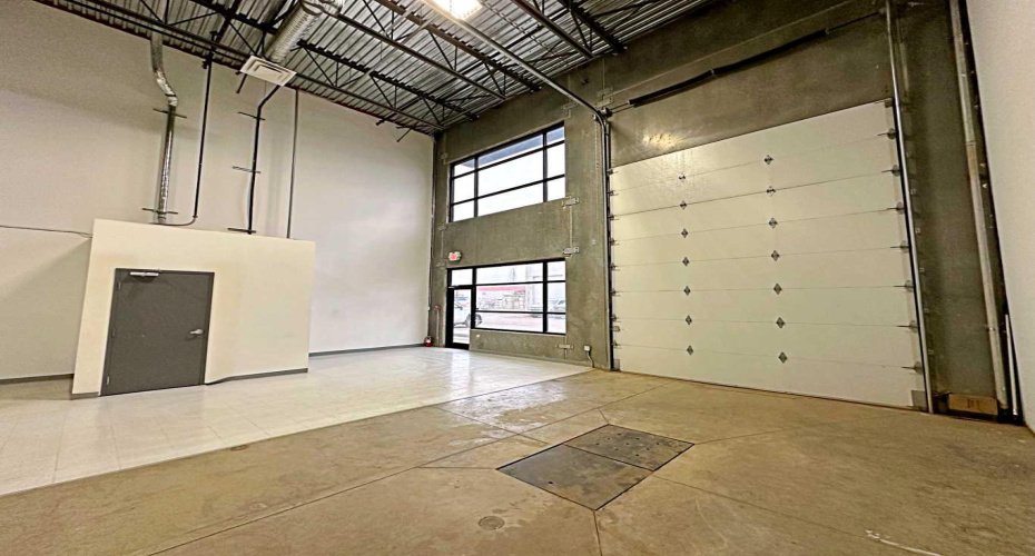 400 Mackenzie Boulevard, Fort McMurray, Alberta T9H 4C4, ,Commercial,For Lease,Mackenzie,A2095504