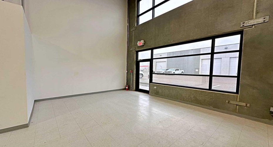 400 Mackenzie Boulevard, Fort McMurray, Alberta T9H 4C4, ,Commercial,For Sale,Mackenzie,A2095505