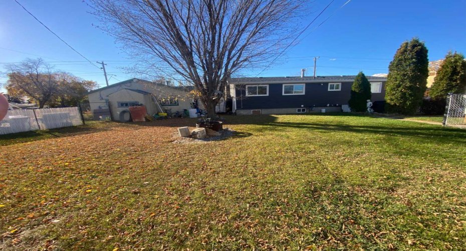1113 14 Street, Wainwright, Alberta T9W 1E8, 4 Bedrooms Bedrooms, ,2 BathroomsBathrooms,Residential,For Sale,14 Street,A2171834