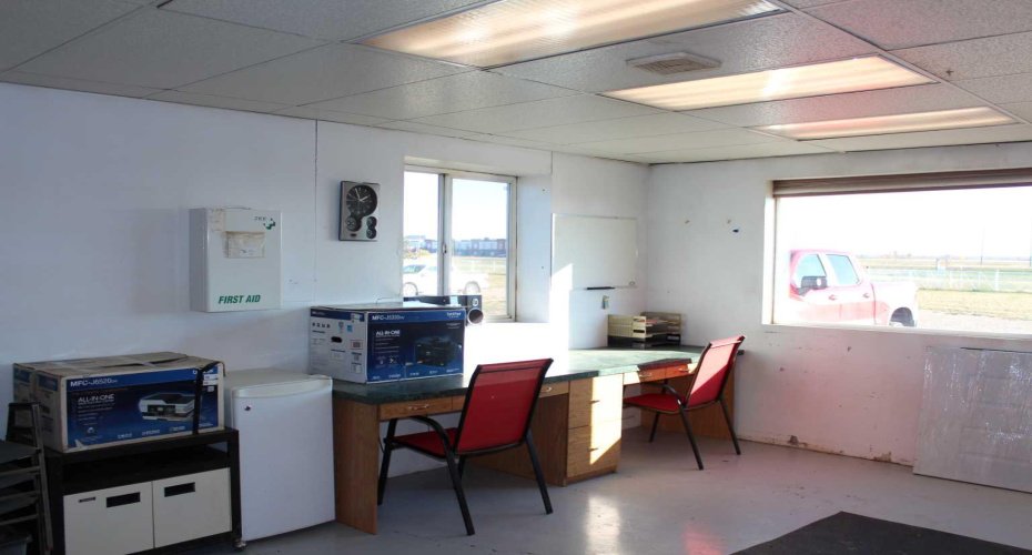 902 Main Street, Manning, Alberta T0H 2M0, ,Commercial,For Sale,Main,A2170528