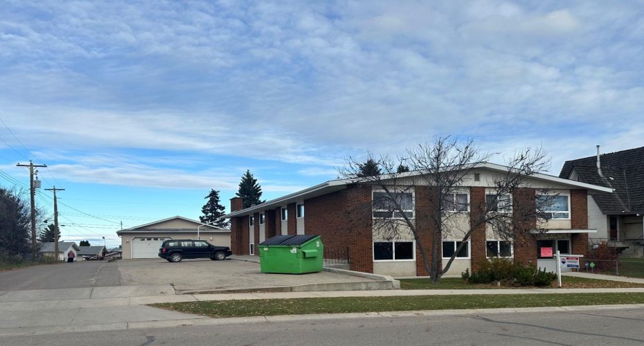 10016 103 Avenue, Lac La Biche, Alberta T0A 2C0, ,Commercial,For Sale,103,A2175243