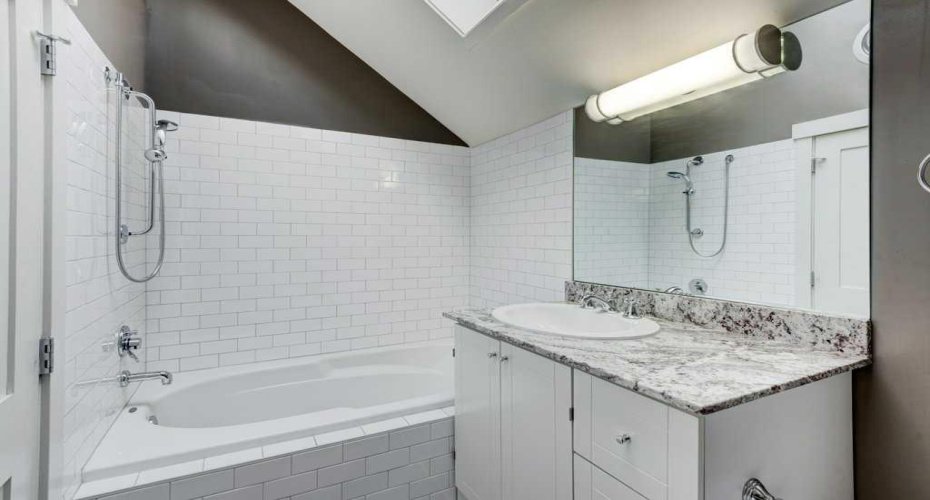 3012 7 Street, Calgary, Alberta T2T 2X5, 4 Bedrooms Bedrooms, ,4 BathroomsBathrooms,Residential,For Sale,7,A2176648