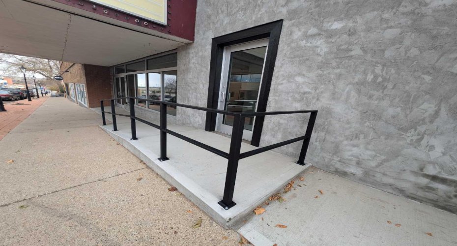 533 4 Street, Medicine Hat, Alberta T1A 0K7, ,Commercial,For Lease,4,A2177502