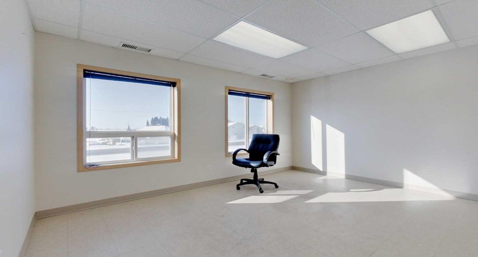 8 Gateway Boulevard, Rural Clearwater County, Alberta T4T 2A3, ,Commercial,For Lease,Gateway,A2177935