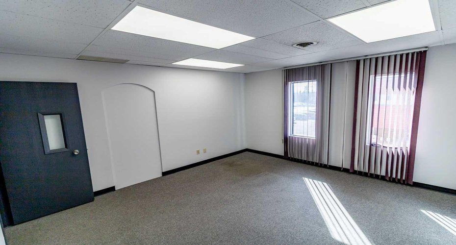 2182 39 Avenue, Calgary, Alberta T2E 6P7, ,Commercial,For Lease,Pilot Building,39,A2178275