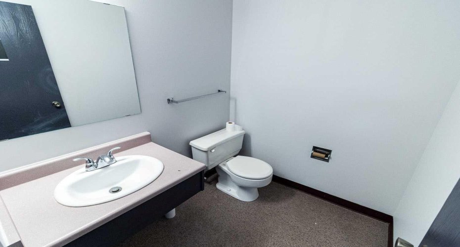 2182 39 Avenue, Calgary, Alberta T2E 6P7, ,Commercial,For Lease,Pilot Building,39,A2178275