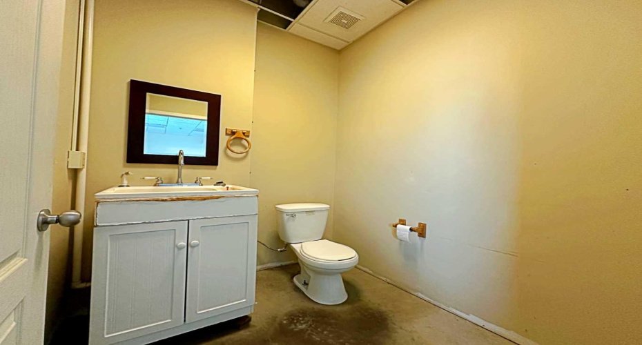 122 Millennium Drive, Fort McMurray, Alberta T9K 2S8, ,Commercial,For Lease,The Cortona,Millennium,A2178833