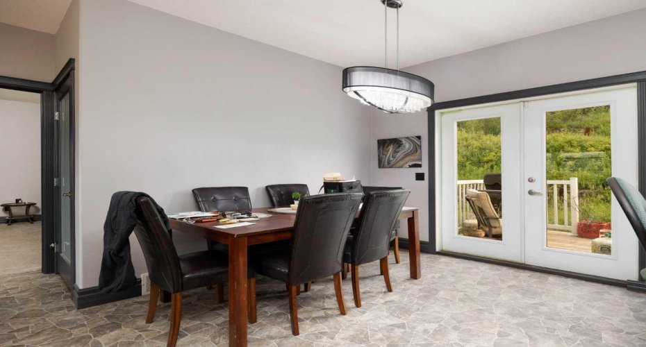 5627 Draper Road, Fort McMurray, Alberta T9H0K7, 7 Bedrooms Bedrooms, ,5 BathroomsBathrooms,Residential,For Sale,Draper,A2180430