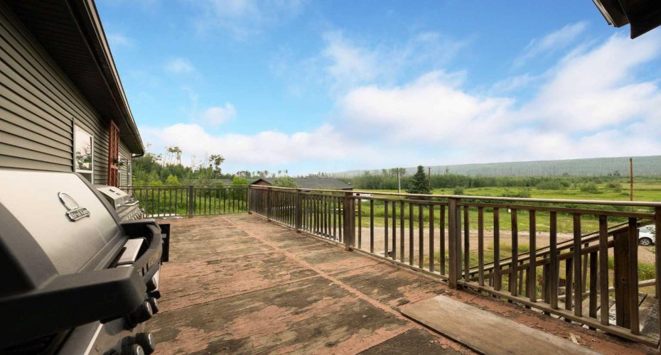 5627 Draper Road, Fort McMurray, Alberta T9H0K7, 7 Bedrooms Bedrooms, ,5 BathroomsBathrooms,Residential,For Sale,Draper,A2180430