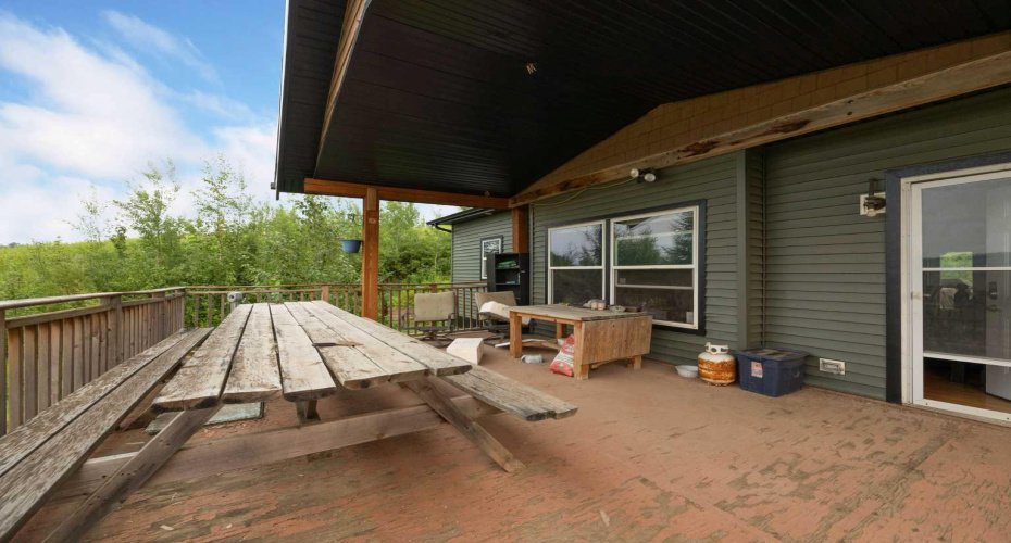 5627 Draper Road, Fort McMurray, Alberta T9H0K7, 7 Bedrooms Bedrooms, ,5 BathroomsBathrooms,Residential,For Sale,Draper,A2180430