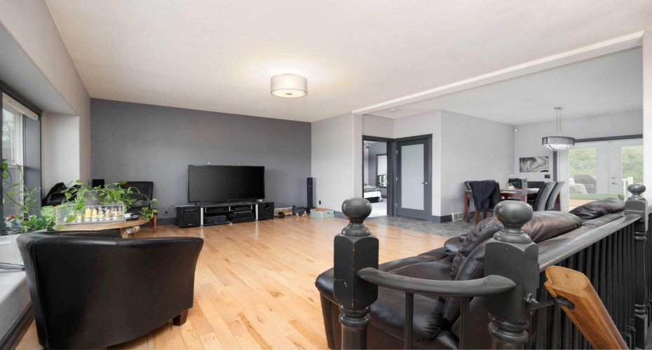 5627 Draper Road, Fort McMurray, Alberta T9H0K7, 7 Bedrooms Bedrooms, ,5 BathroomsBathrooms,Residential,For Sale,Draper,A2180430