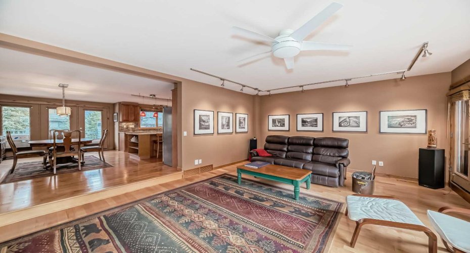 200 Prospect Heights, Canmore, Alberta T1W 3A3, 2 Bedrooms Bedrooms, ,3 BathroomsBathrooms,Residential,For Sale,Prospect,A2180999