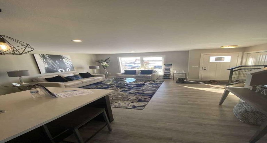 90 Memorial Parkway, Rural Red Deer County, Alberta T4E 3C4, 3 Bedrooms Bedrooms, ,3 BathroomsBathrooms,Residential,For Sale,Memorial,A2181275