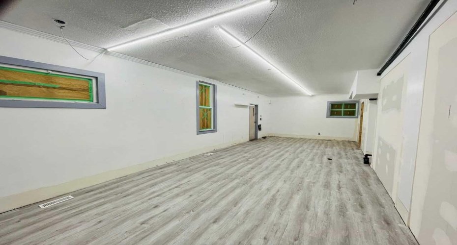 109 14 Street, Calgary, Alberta T2N 1Z6, ,Commercial,For Lease,14,A2180833