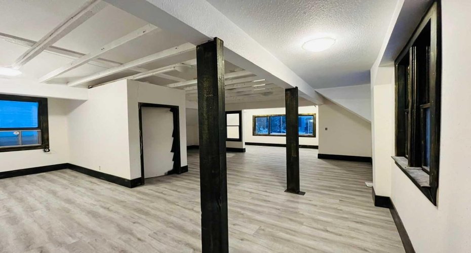 109 14 Street, Calgary, Alberta T2N 1Z6, ,Commercial,For Lease,14,A2180833