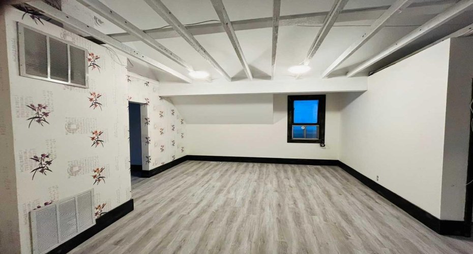 109 14 Street, Calgary, Alberta T2N 1Z6, ,Commercial,For Lease,14,A2180833